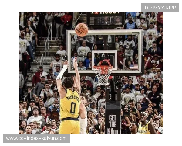 哈利伯顿准绝杀雄鹿、自抢篮板三分拖入加时等时刻入选步行者逆转神迹